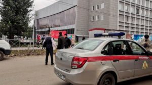 มือปืนบุกก่อเหตุกราดยิงสะเทือนขวัญ มหาวิทยาลัยเมืองเปียร์ม รัสเซีย ตายอย่างน้อย 8 ศพ บาดเจ็บเกือบ 30…